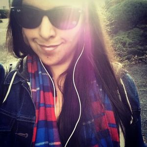 Meet your Posher, Lena